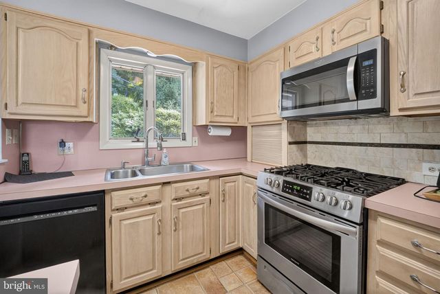 1929 JENKINTOWN RD, Jenkintown, PA 19046