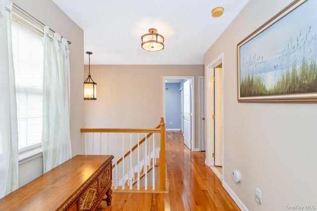 143 Paddington Circle, Smithtown, NY 11787