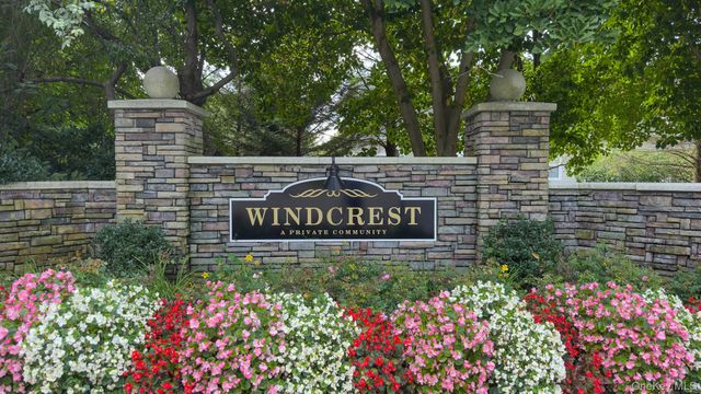 143 Paddington Circle, Smithtown, NY 11787