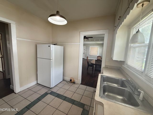 3758 Lockwood Avenue, Toledo, OH 43612