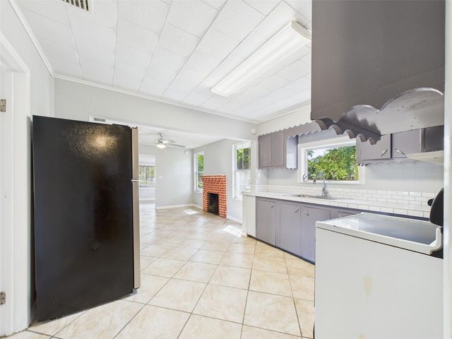 348 GORDON AVENUE, Lake Wales, FL 33859