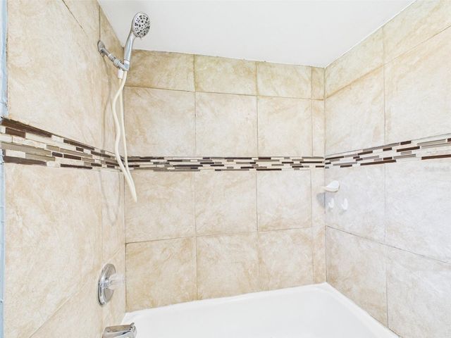 348 GORDON AVENUE, Lake Wales, FL 33859