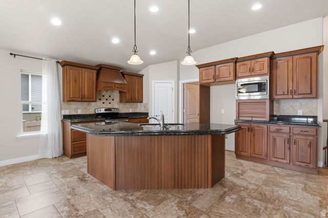 10813 S AUTUMN RAIN RD, South Jordan, UT 84009