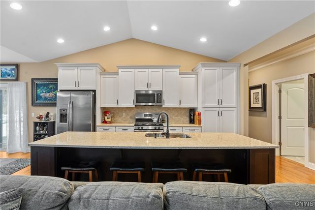 167 Edwards Falls Lane, Manlius, NY 13104