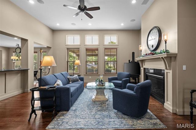 12531 Ridgefield Drive, Des Peres, MO 63131
