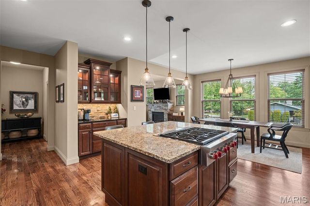 12531 Ridgefield Drive, Des Peres, MO 63131