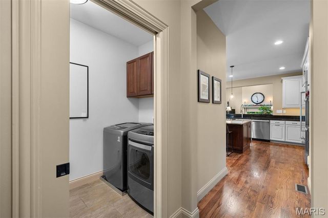 12531 Ridgefield Drive, Des Peres, MO 63131