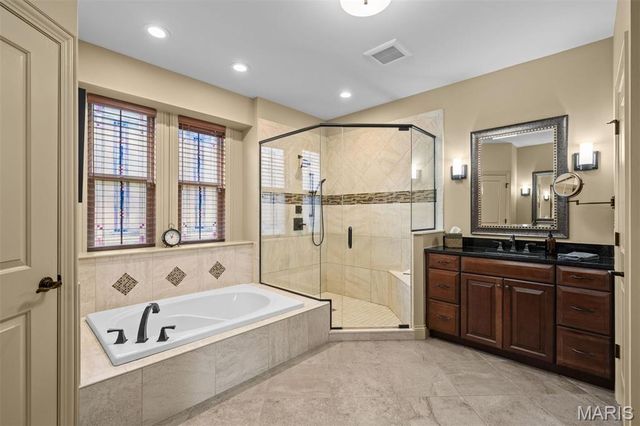 12531 Ridgefield Drive, Des Peres, MO 63131
