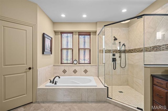 12531 Ridgefield Drive, Des Peres, MO 63131