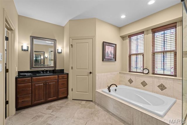12531 Ridgefield Drive, Des Peres, MO 63131