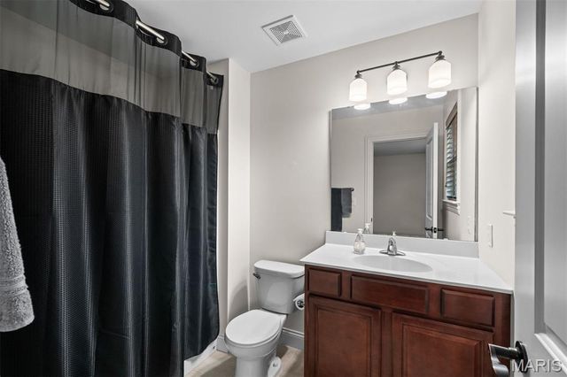 12531 Ridgefield Drive, Des Peres, MO 63131