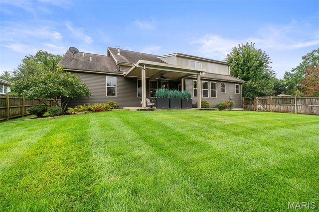 12531 Ridgefield Drive, Des Peres, MO 63131