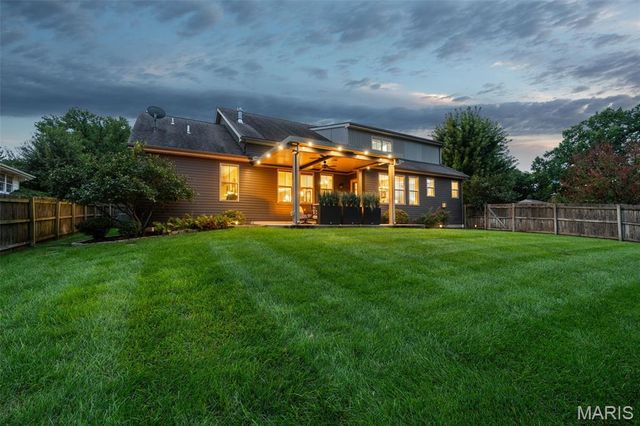 12531 Ridgefield Drive, Des Peres, MO 63131