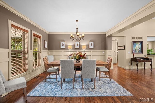 12531 Ridgefield Drive, Des Peres, MO 63131