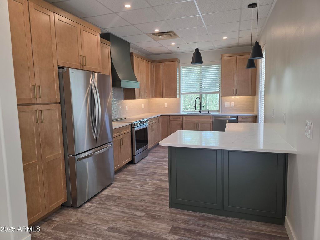 16715 E Parkview Avenue 201, Fountain Hills, AZ 85268