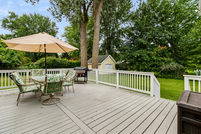 404 S Berrien Street, New Buffalo, MI 49117
