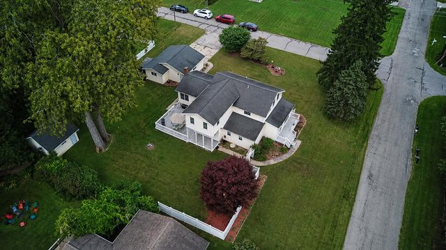 404 S Berrien Street, New Buffalo, MI 49117