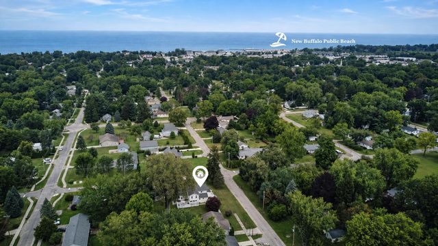 404 S Berrien Street, New Buffalo, MI 49117