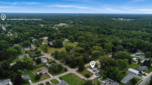 404 S Berrien Street, New Buffalo, MI 49117