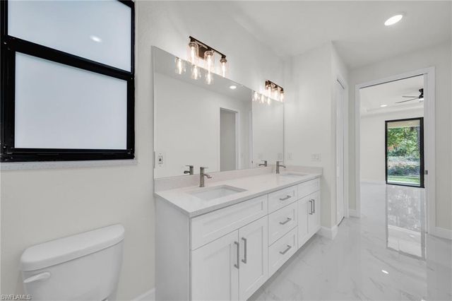 446 Skyland LN, Port Charlotte, FL 33953