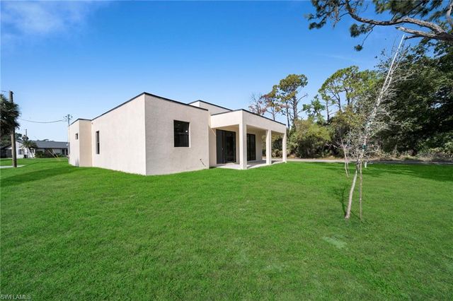446 Skyland LN, Port Charlotte, FL 33953