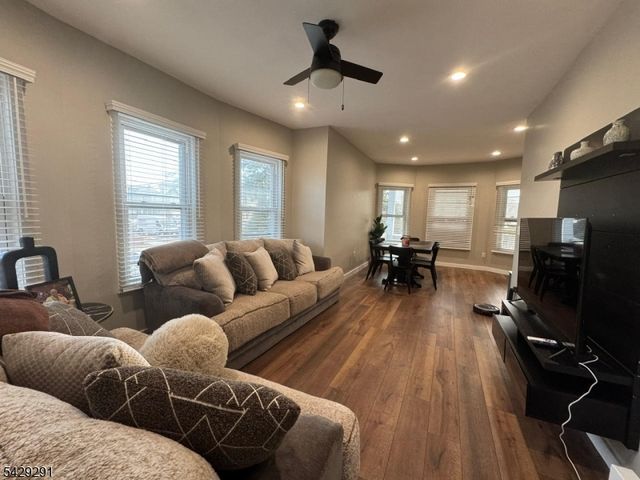 104 Hadley Ave, Clifton City, NJ 07011
