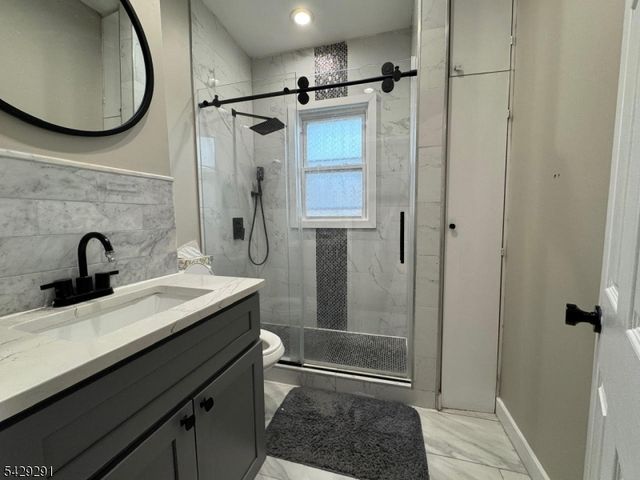 104 Hadley Ave, Clifton City, NJ 07011