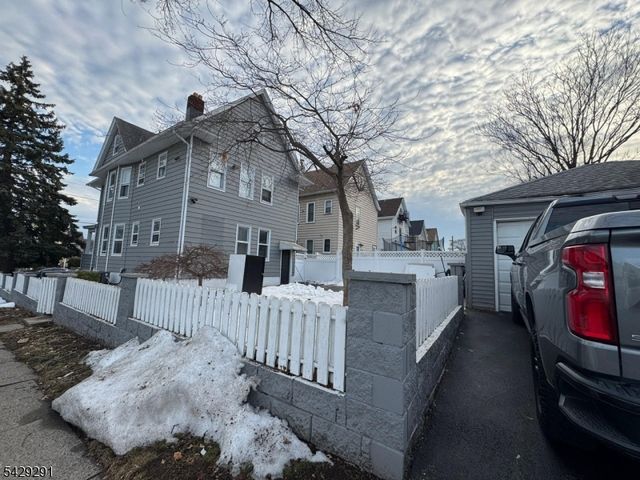 104 Hadley Ave, Clifton City, NJ 07011