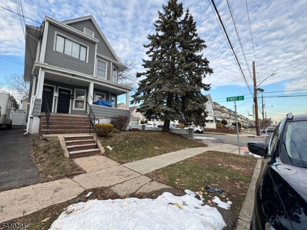 104 Hadley Ave, Clifton City, NJ 07011