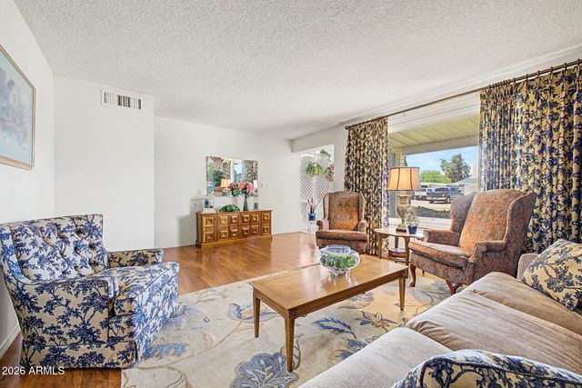 3121 W AUGUSTA Avenue, Phoenix, AZ 85051