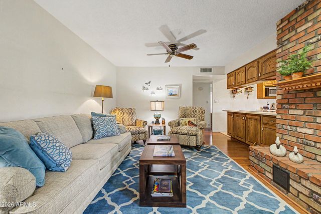 3121 W AUGUSTA Avenue, Phoenix, AZ 85051