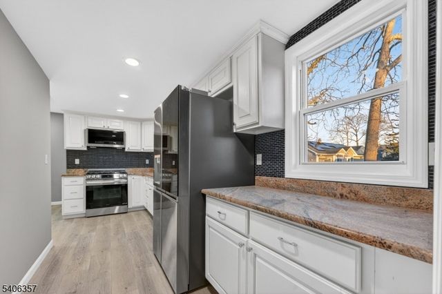 28 Madison Ave, Woodbridge Twp., NJ 07001