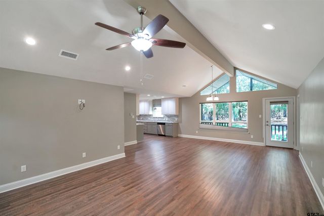 245 Larchwood Path, Holly Lake Ranch, TX 75765