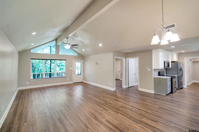 245 Larchwood Path, Holly Lake Ranch, TX 75765