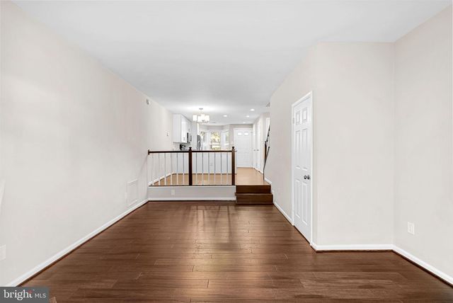 2110 WHISPERWOOD GLEN LN, Reston, VA 20191