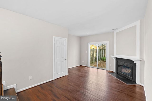2110 WHISPERWOOD GLEN LN, Reston, VA 20191