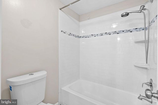 2110 WHISPERWOOD GLEN LN, Reston, VA 20191