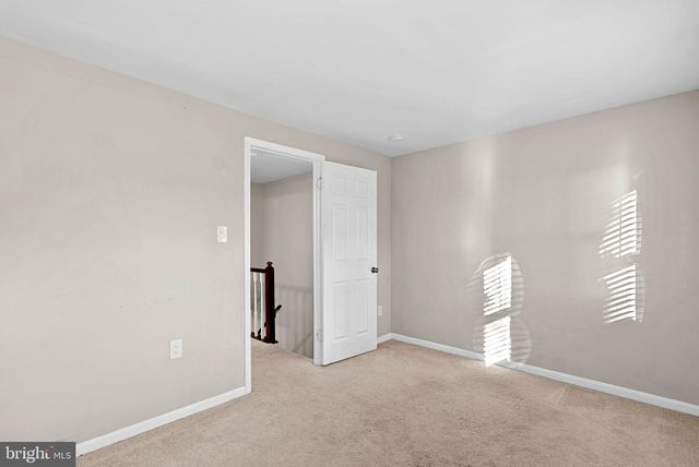 2110 WHISPERWOOD GLEN LN, Reston, VA 20191