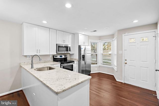 2110 WHISPERWOOD GLEN LN, Reston, VA 20191