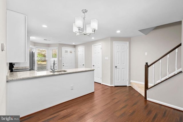 2110 WHISPERWOOD GLEN LN, Reston, VA 20191