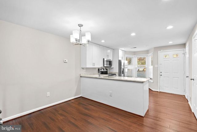 2110 WHISPERWOOD GLEN LN, Reston, VA 20191