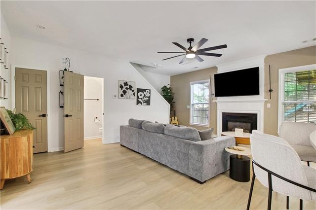 1084 Dunedin Trail, Woodstock, GA 30188