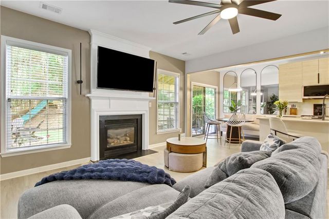 1084 Dunedin Trail, Woodstock, GA 30188