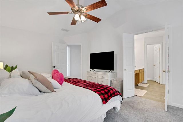 1084 Dunedin Trail, Woodstock, GA 30188