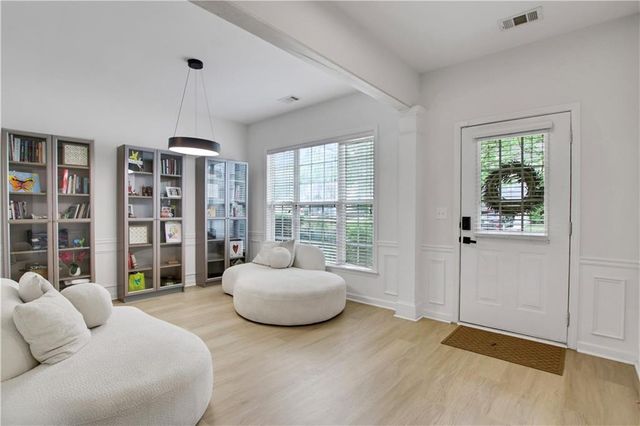 1084 Dunedin Trail, Woodstock, GA 30188