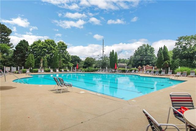 1084 Dunedin Trail, Woodstock, GA 30188