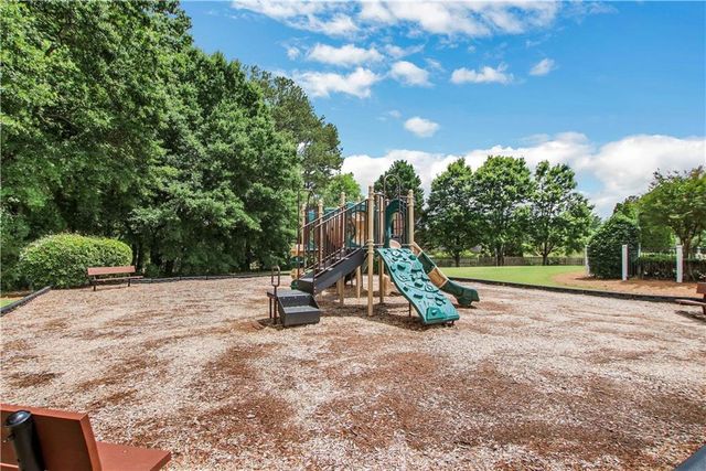 1084 Dunedin Trail, Woodstock, GA 30188