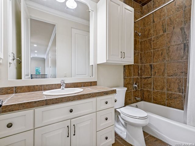502 SHERATON DR, San Antonio, TX 78209