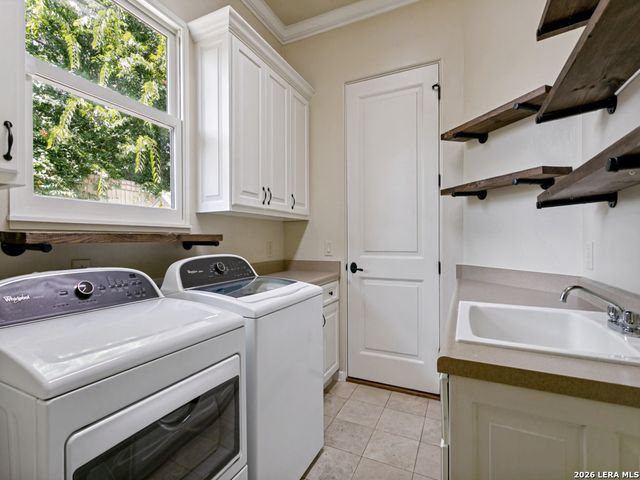 502 SHERATON DR, San Antonio, TX 78209