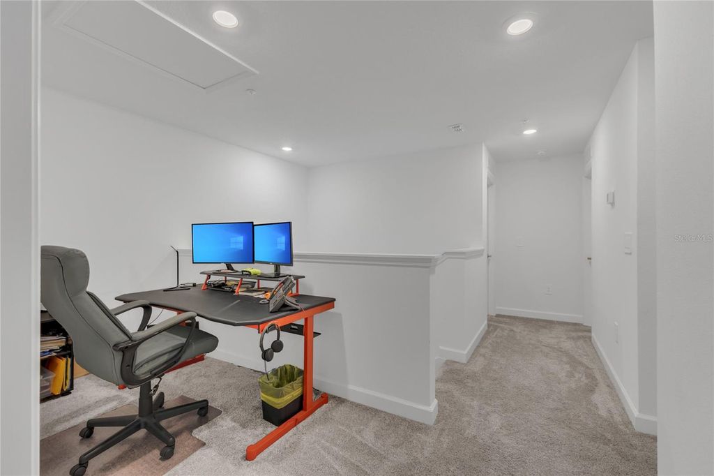 Image 14 of property listing at 11726 BOLDFACE DRIVE, Orlando, FL 32832